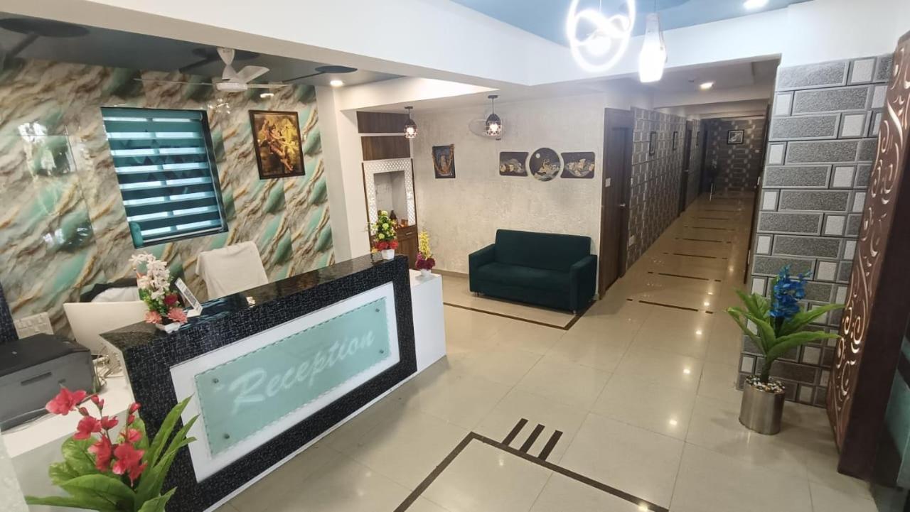 Hotel The Grand Pritam 甘地讷格尔 外观 照片