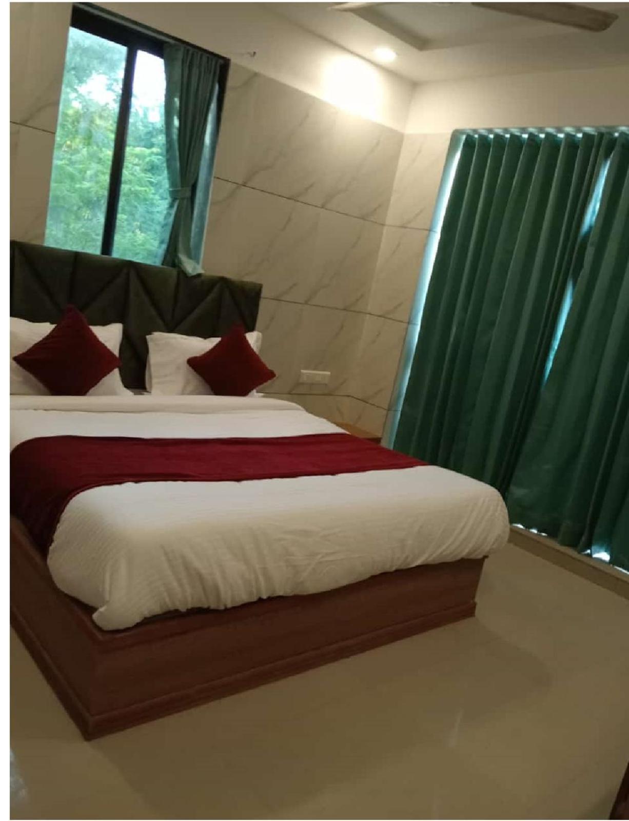 Hotel The Grand Pritam 甘地讷格尔 外观 照片